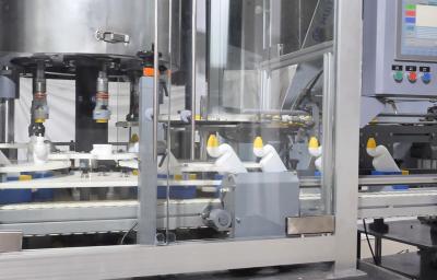 China Toalete que limpa a linha de produção de enchimento líquida 4KW 5000bph à venda
