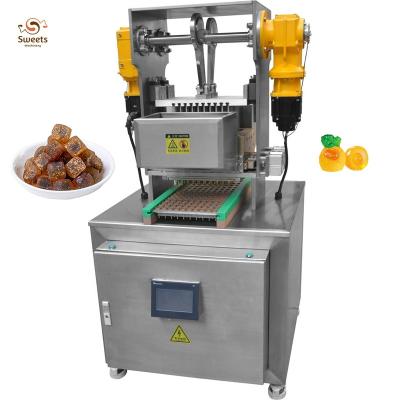 China Commercial Gelatin Pectin Small Jelly Gummy Candy Making Machine Mini Candy Production Line For Lab Use 930*900*1900mm à venda