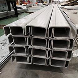 China Sección Unistrut de acero inoxidable Channe de la correa C de los perfiles de los materiales de construcción 304 304L en venta