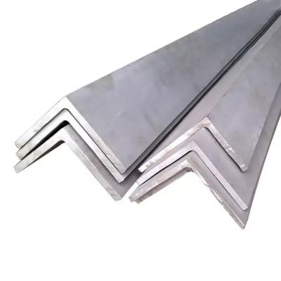 China Los perfiles estructurales de aluminio de la barra de ángulo de la protuberancia arquitectónica ligera enmarcan la barra de aluminio en forma de L en venta