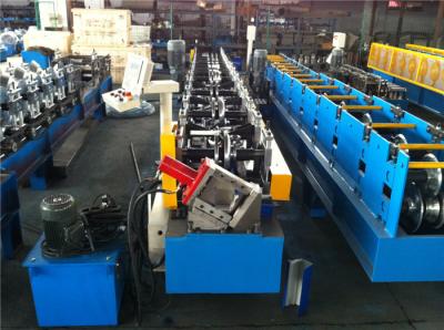 China Guide Pillar Metal Sheet Forming Machine , Purlin Roll Forming Machine By Chain for sale