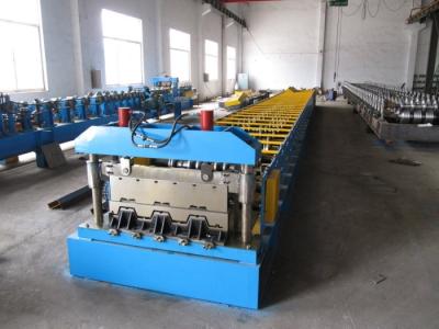 China 0.8-1.5mm Thickness Steel Floor Decking Forming Machine With High Strengthen Power for sale