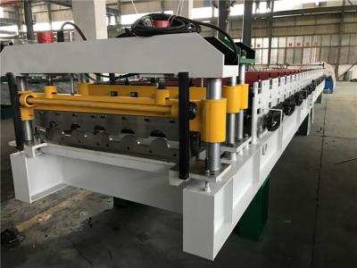 China 0.4 - 0.6mm Stahl-Stärke-Fliesen-Rolle, die komplette Kette der Maschinen-eine mit Decoiler bildet zu verkaufen