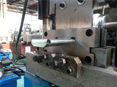 China Rollo material de acero galvanizado del obturador que forma la máquina por las estaciones de la cadena 14 en venta