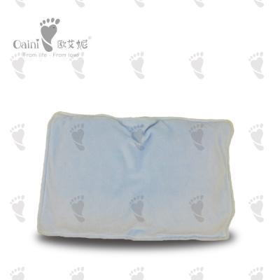 China Travesseiro de pelúcia que pode ser abraçado Almofada quadrada cinza 22 x 34 cm à venda