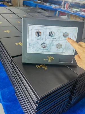 China Livro video de couro luxuoso do plutônio com o cartão video do folheto do tela táctil do carimbo de ouro 10inch da impressão do logotipo ips para o casamento à venda