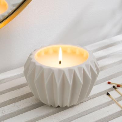 China Matte Custom Unique Shape Empty White Ceramic Candle Jar Bowls Decorative Large Round Candle Jar For Candle Making for sale