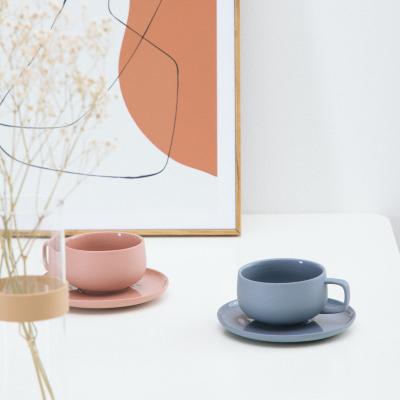 China Nordic Wholesale Elegant Restaurant Porcelain Ceramic Coffee Cups and Saucers à venda