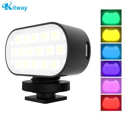 China Mini Kitway RGB Lighting Rechargeable Professional LED Photography Beauty Selfie Vlog Light 750mAh Camera Sufficiency Video Lamp à venda