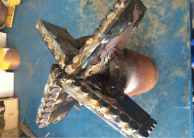 China 4 Loch-Öffner-Bohrer der Flügel-PDC, bohrendes Karbid-Material des drehenden Bohrkopfs für Sandstein-Felsen zu verkaufen