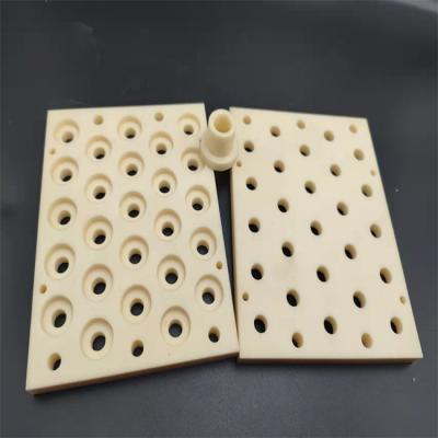 China Placa de cerámica del alúmina del CNC que trabaja a máquina con de alta resistencia en venta