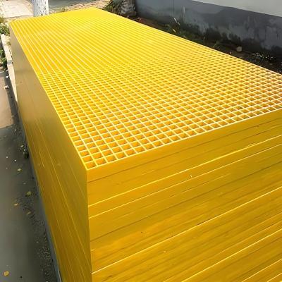 China GFRP Fiberglass Mesh 38mm X 38mm Walkway Floor Composite Gratings with Durable Design for sale