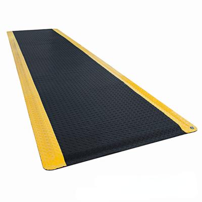 China 3 Layers Black And Yellow Flooring ESD Anti Fatigue Mat Professional à venda