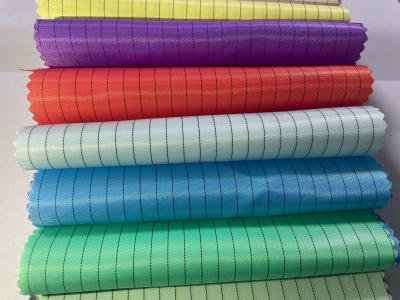 中国 100% Polyester Antistatic Conductive Fabrics Stripe Anti-Static Esd Poly Twill Grid Fabrics For Uniforms 販売のため