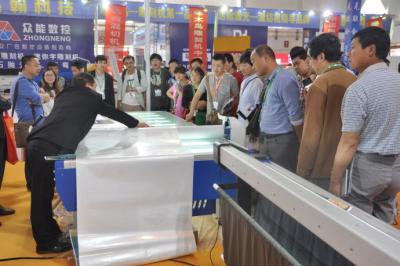 China 50mm Thickness Rigid Board Photo Laminating Machine LED Tube Illumination for sale