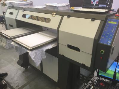 China Dirija à máquina de impressão da impressora/t-shirt do vestuário com cabeças de Epson DX5 à venda