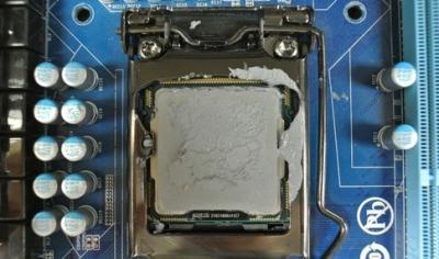 China -45℃ - niedriges graues Silikon-thermische Fett CPU des thermischen Widerstand-200℃, die 0,012 ℃ abkühlt - in ²/W zu verkaufen