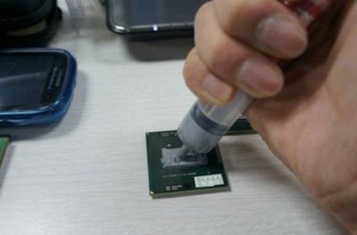China Del LED compuesto conductor de la grasa termalmente con la resistencia termal baja ambientalmente 0,012 seguro ℃-en el gris de /W del ² en venta