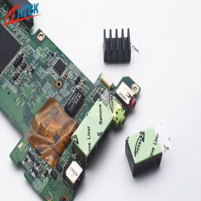中国 LCD TVのための1mmTの良質および高い伝導性3wの緑の熱シリコーンの粘着性がある伝導性のパッドTIF140-30-07S 販売のため