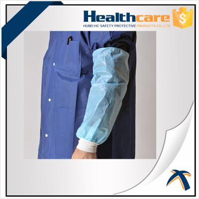 China SMS Fluid Resistant Disposable Lab Coats With Cuffs And Pockets for sale