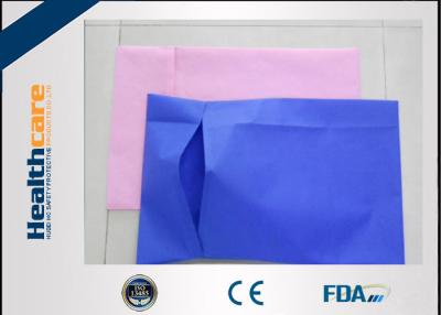 China La almohada disponible de encargo cubre las cajas impermeables de la almohada para el uso del hospital o del hotel en venta