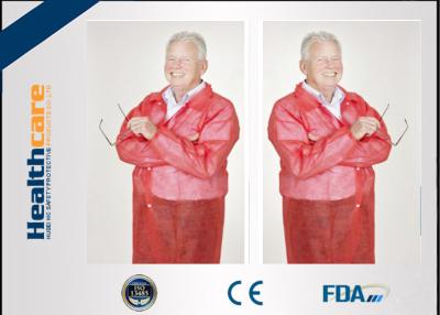 Китай Сообразные медицинские устранимые пальто лаборатории с жидкостью кармана связанной воротником анти- продается