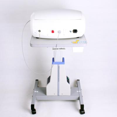 China Máquina portátil do laser do diodo 980nm para o salão de beleza da remoção da veia à venda