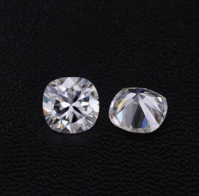 중국 다이아몬드 Moissanite 최고 백색 DEF 방석 모양 8mm VVS 명확성 공상 커트 판매용
