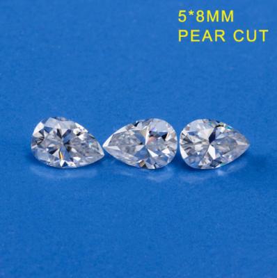 Chine Les 0,9 poires blanches véritable de Ct VVS1 DEF ont coupé les diamants lâches 5x 8mm de Moissanite à vendre