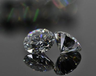 中国 3ct 9mm良い宝石類のための総合的なMoissaniteのダイヤモンドの丸型DEF色 販売のため