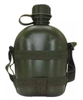 China Botella del ejército de la versión de la copa de agua de aluminio al aire libre conveniente botella de acampada en venta