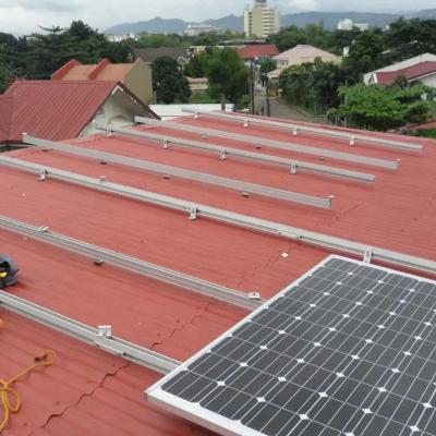 China Estruturas de energia solar de metal de alta rigidez Estruturas de suporte de painéis fotovoltaicos à prova de intempéries à venda