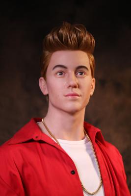 China Lifesize Justin Bieber Celebrity Wax Figures Vivid Silicon Wax Resin Sculptures for sale