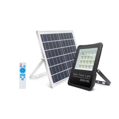 China IP65 200W Solar LED Flood Lights With 32650 Lithium Battery for sale