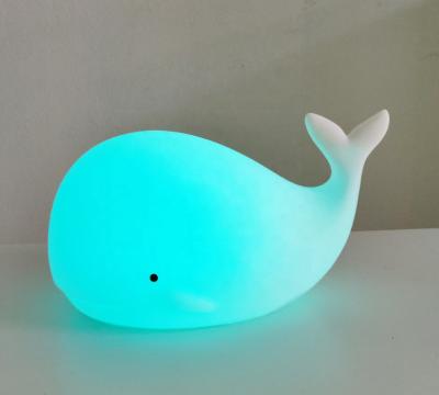 China baleia animal da luz da noite do diodo emissor de luz do quarto da bateria 0.4w 18650 15 horas de utilização à venda