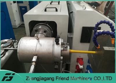 Chine Machine en plastique professionnelle de tuyau pour la bâche ondulée différente de tube d'acier inoxydable à vendre