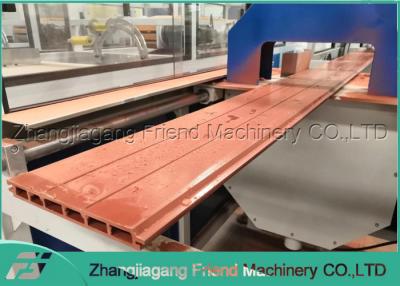 中国 反静的なヒップWPCのプロフィールの生産ライン真空のテーブルの冷却 販売のため