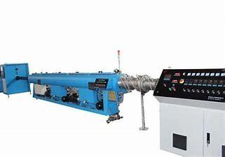 China 1600mm Auto Feeding Corrugated  PE Pipe Extrusion Line Single Wall for sale