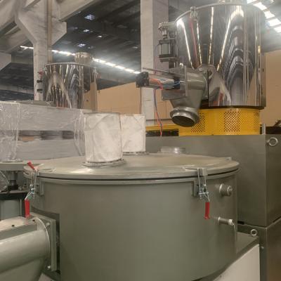 China Aquecimento que refrigera a capacidade vertical da máquina 200kg/h do misturador do PVC à venda