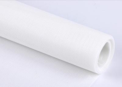 Chine Fil blanc Mesh Wall Materials Use de fibre de verre d'OEM 2.5x2.5 à vendre