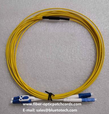 China Mini uniboot del LC de la fibra óptica modo del LC UNIBOOT-LC del cable de fibra óptica del remiendo del cordón de remiendo del LC 2m m al mini solo en venta