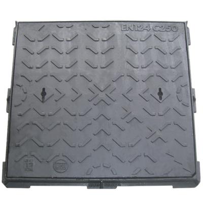 China Safety Ductile Iron Manhole Cover With Frame 700mm EN124 D400 Square for sale
