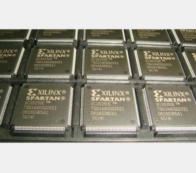 China 144-LQFP chip CI programable XC3S250E-4TQG144I XC3S250E-4TQG144 en venta