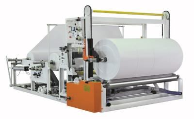 Chine chaîne de production de papier de serviette de cuisine de rouleau de machine de rebobinage de papier hygiénique 11kw à vendre