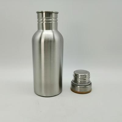 China Silver Color Single Wall Stainless Steel Water Bottle 500ml Corrosion Resistance for sale