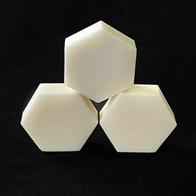 China Hoja de cerámica aislador del alúmina a prueba de balas del hexágono de la placa de cerámica del óxido de aluminio del 99% en venta