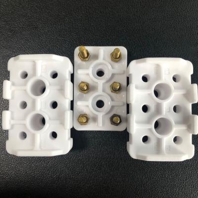 China 2.8g/Cm3 Steatite Ceramic Customized Size Wire Terminal Block Connector for sale