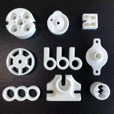 China Componentes cerâmicos resistentes ao calor ISO9001 da peça cerâmica industrial da esteatite à venda