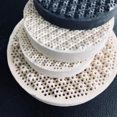 China Placa de filtro de cerámica de la cordierita del panal de cerámica a prueba de calor de la mullita para la purificación del aire en venta
