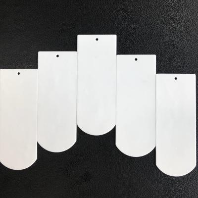 中国 95%の高い純度のアルミナの陶磁器のしおりカード カスタマイズ可能なパターンODMのサイズ 販売のため
